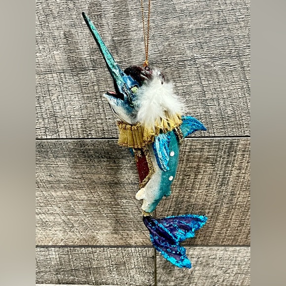 December Diamonds Dagger Swordfish Musketeer Fish Ornament 2001 Vintage Fish Hat